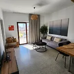 Adamandri - Prime Location Apartment *