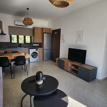 Adamandri - Prime Location Apartmán *