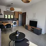Adamandri - Prime Location 아파트 *