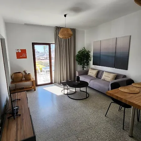 Adamandri - Prime Location Apartment *