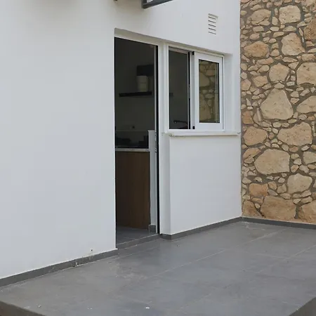 Adamandri - Prime Location Apartment *