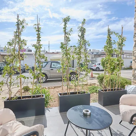 Adamandri - Prime Location Apartment *