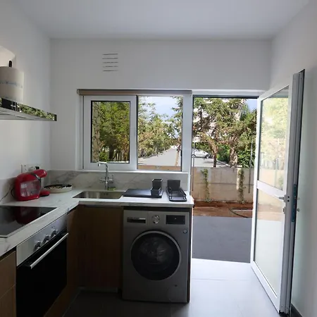 Adamandri - Prime Location