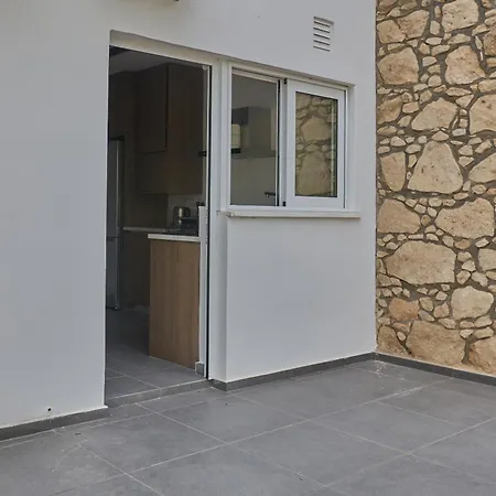 شقة Adamandri - Prime Location *