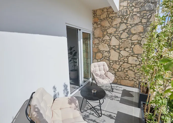 Adamandri - Prime Location *