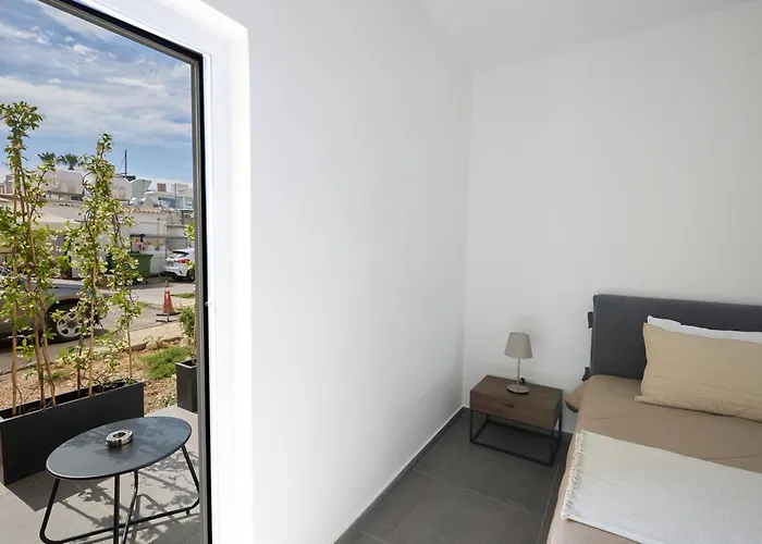 Adamandri - Prime Location アパート *