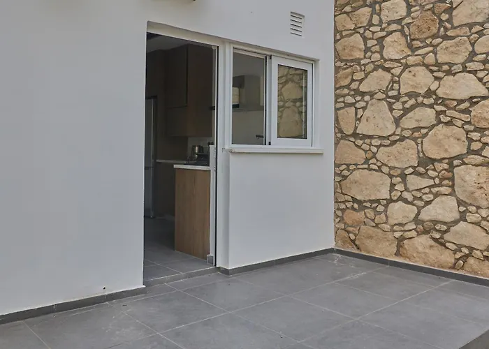 Lejlighed Adamandri - Prime Location *