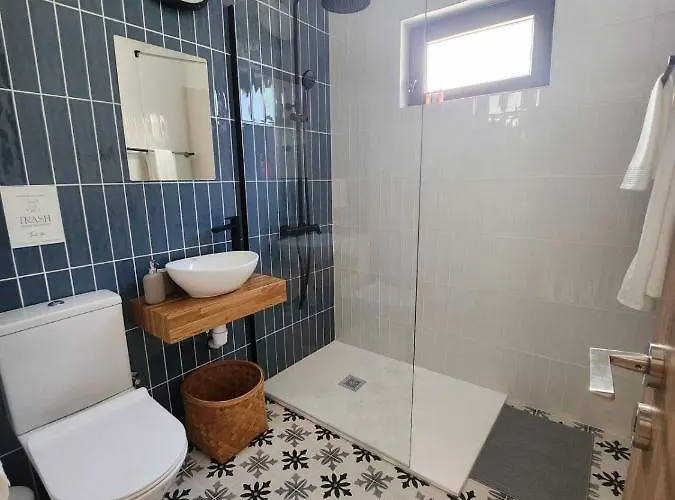 Adamandri - Prime Location *