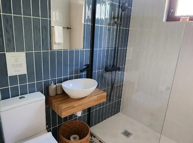 Adamandri - Prime Location 아파트